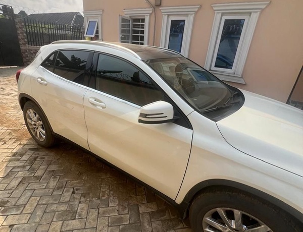 A Mercedes Benz/2015 model for sale in warri, Delta state