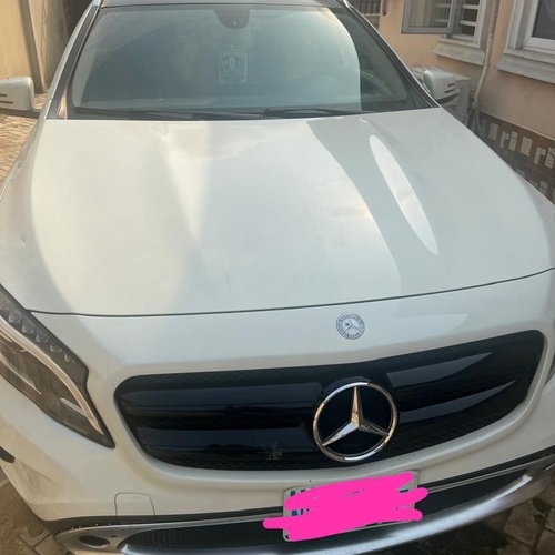 A Mercedes Benz/2015 model for sale in warri, Delta state