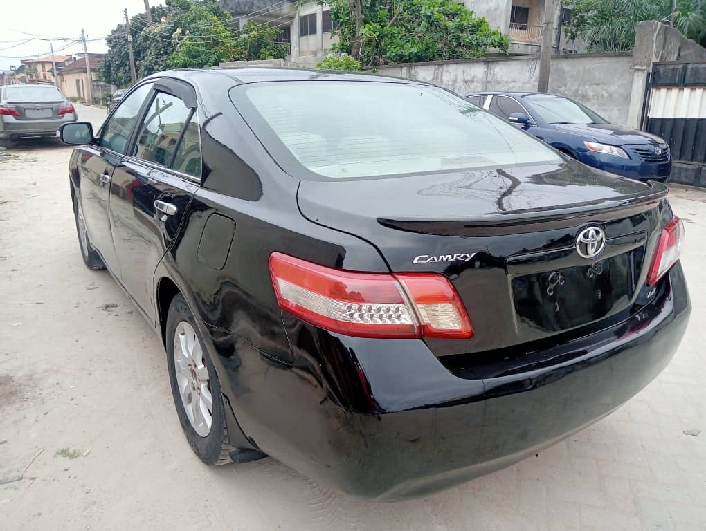 Car Image 10