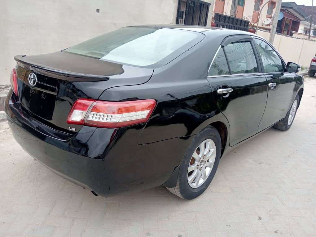 Car Image 9