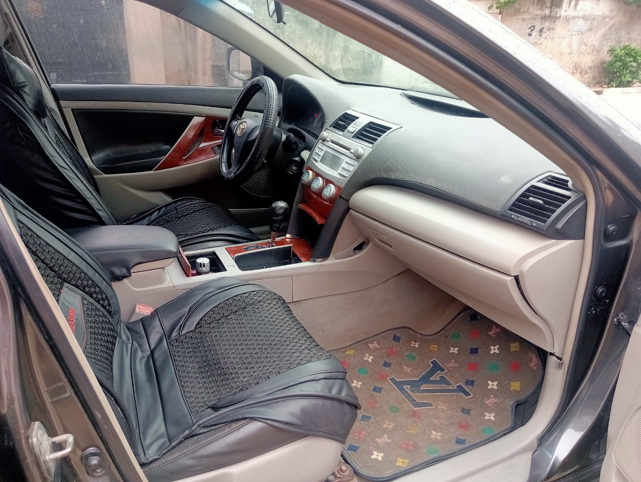 Car Image 15