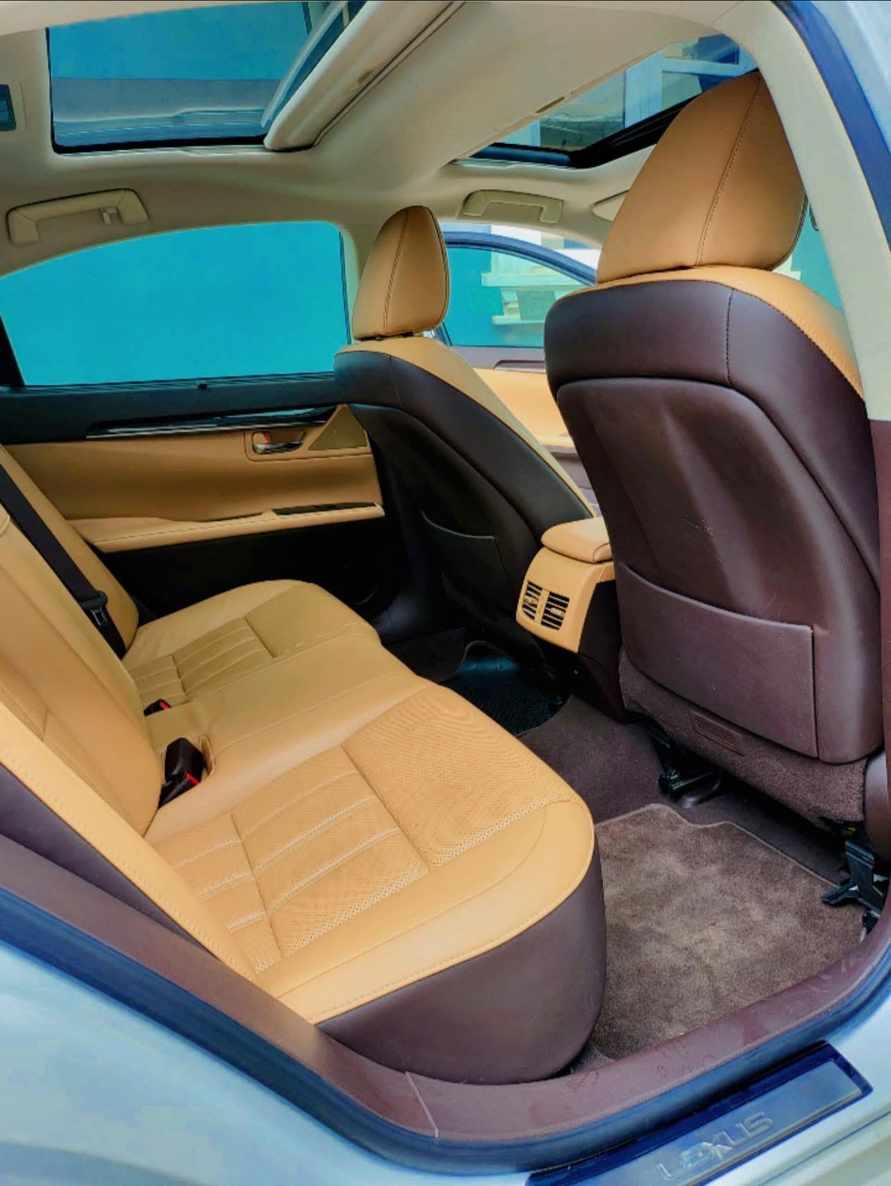 Car Image 4