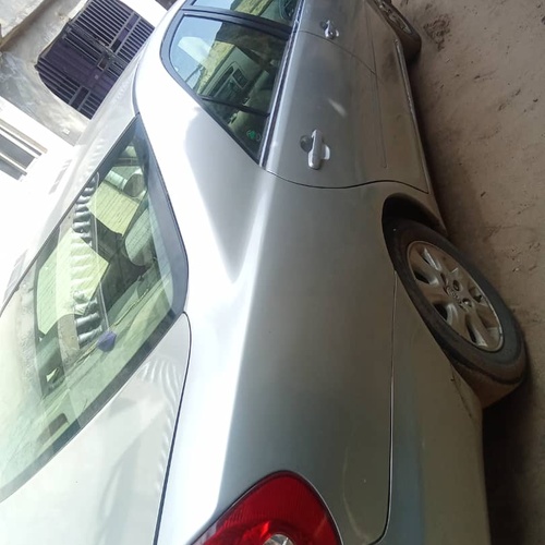 Nigerian Used Toyota Camry 2.4 2004 model in Ojo Lagos
