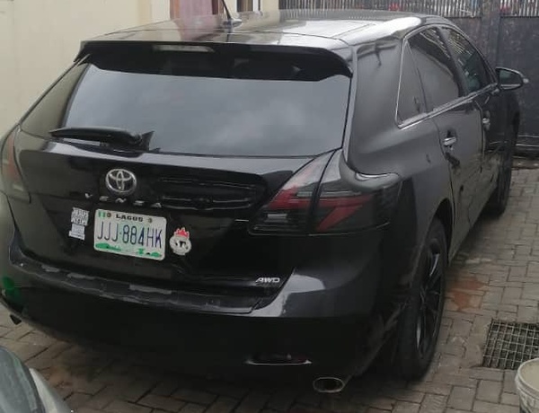 Nigerian Used Toyota venza 10 for sale in Magodo, Lagos
