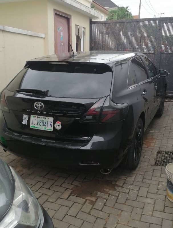 Nigerian Used Toyota venza 10 for sale in Magodo, Lagos image