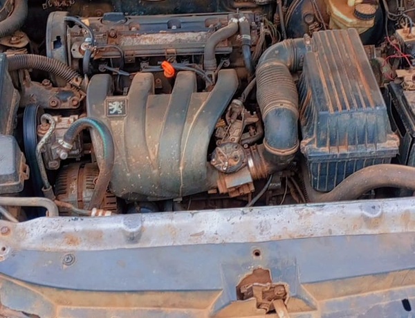 A Peugeot 406 2006 for sale in Kubwa, Abuja