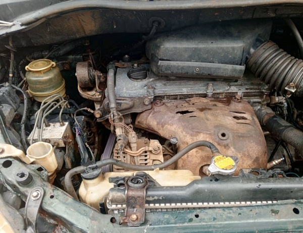 Nigerian Used Toyota Previa 2002 for sale in Ikeja, Lagos
