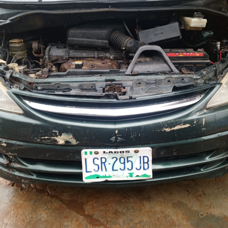 Nigerian Used Toyota Previa 2002 for sale in Ikeja, Lagos image