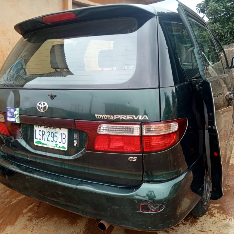 Nigerian Used Toyota Previa 2002 for sale in Ikeja, Lagos image