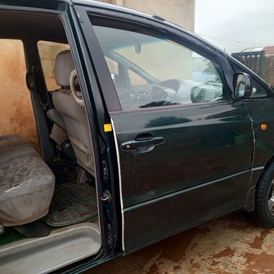 Nigerian Used Toyota Previa 2002 for sale in Ikeja, Lagos