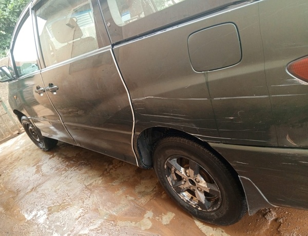 Nigerian Used Toyota Previa 2002 for sale in Ikeja, Lagos