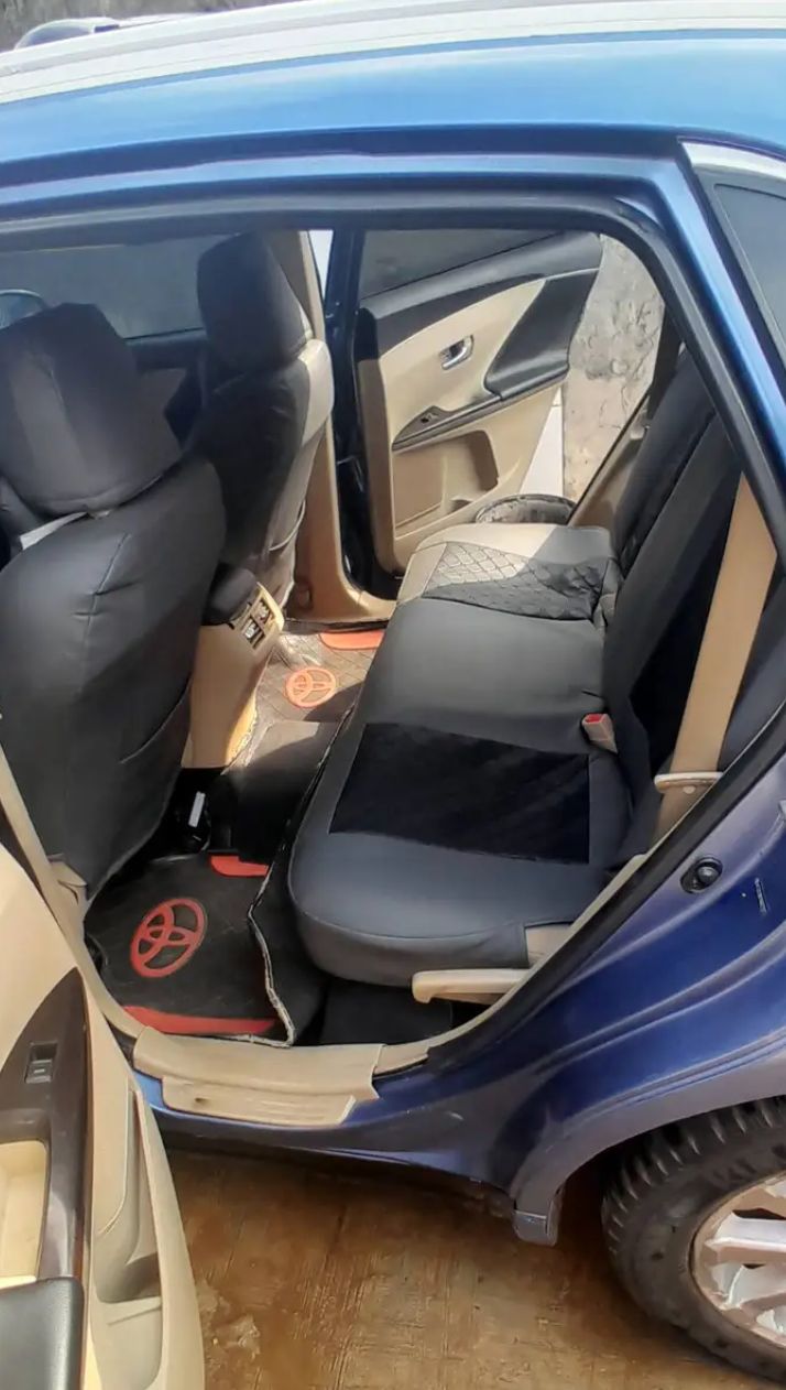 Car Image 10