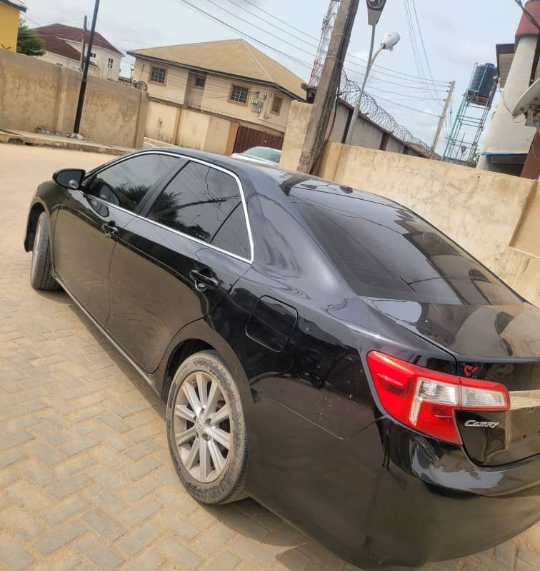 Toyota Camry XLE 2013 for Sell In Lagos image