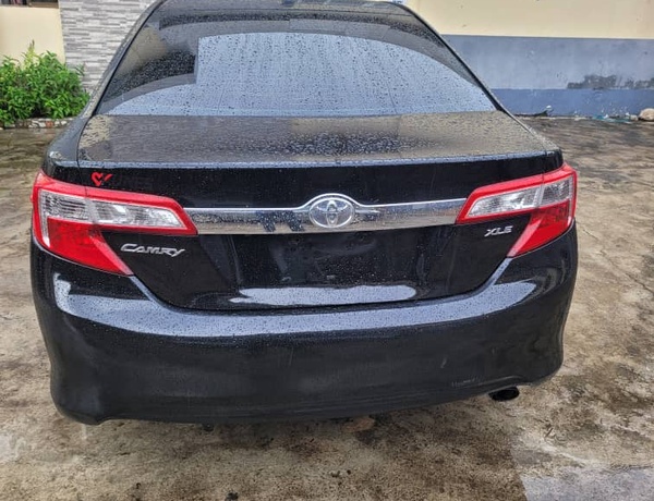 Toyota Camry XLE 2013 for Sell In Lagos