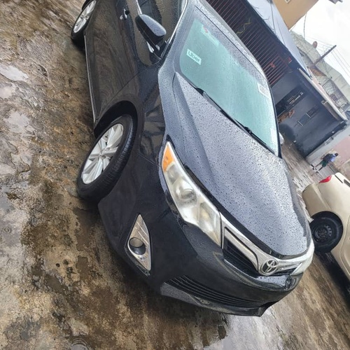 Toyota Camry XLE 2013 for Sell In Lagos