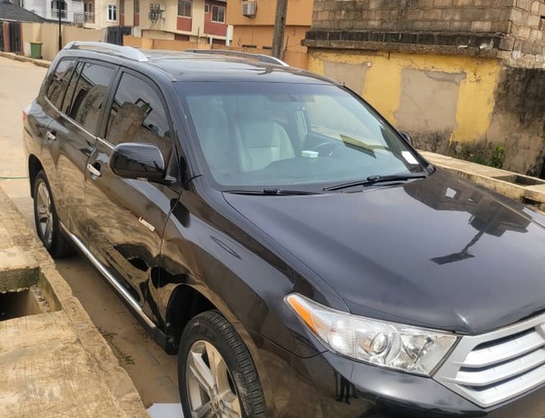 Foreign Used Toyota Highlander 2013 for sell In Lagos