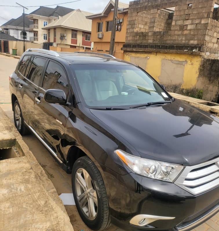 Foreign Used Toyota Highlander 2013 for sell In Lagos image