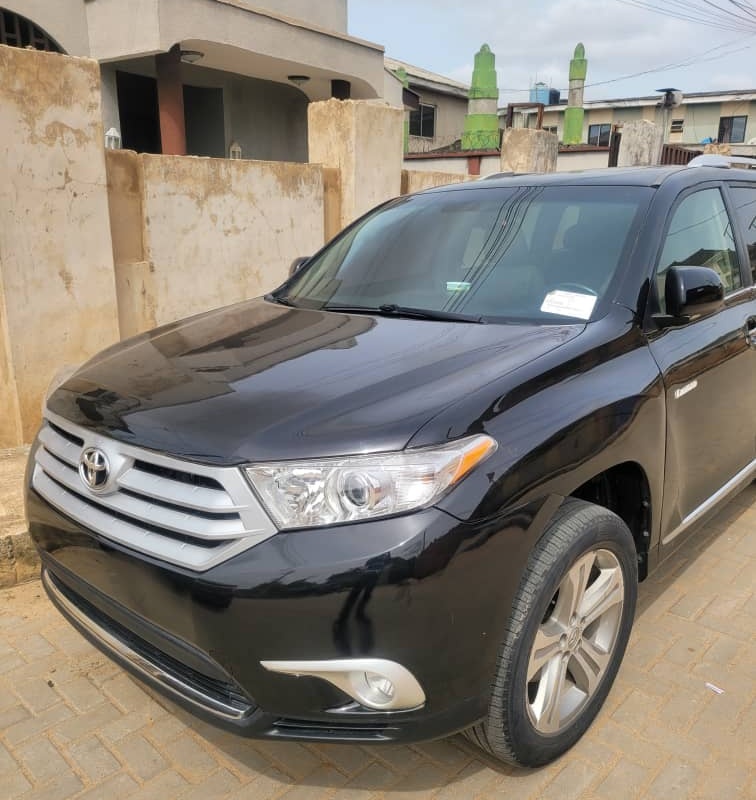 Foreign Used Toyota Highlander 2013 for sell In Lagos image