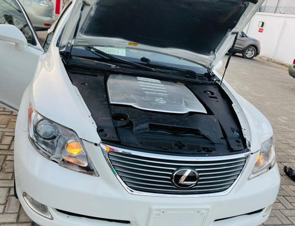 Nigerian Used Lexus LS460 2008 for sale in Benin, Edo state
