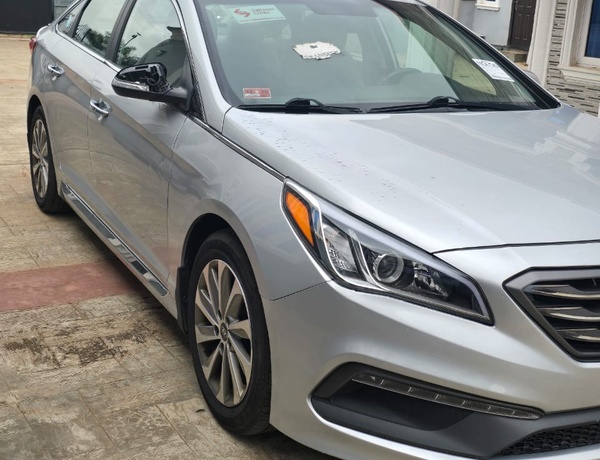 Foreign  Used Hyundai Sonata 2015 for Sell In Lagos
