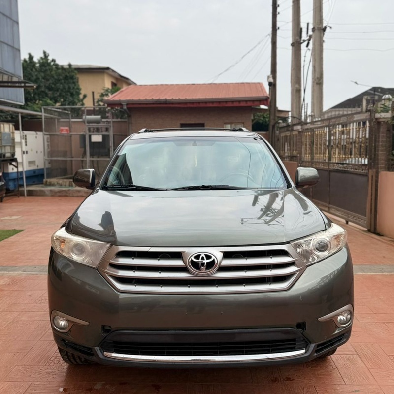 2013 Foreign Used Toyota Highlander for Sale In Lagos  image