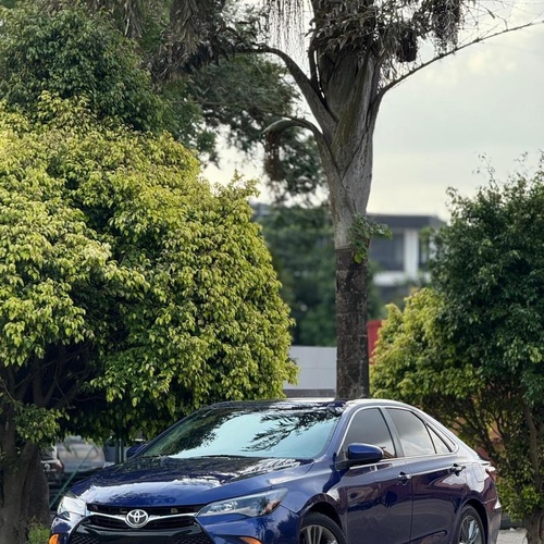 SUPER CLEAN FOREIGN USED TOYOTA CAMRY SE 2016  IN ABUJA
