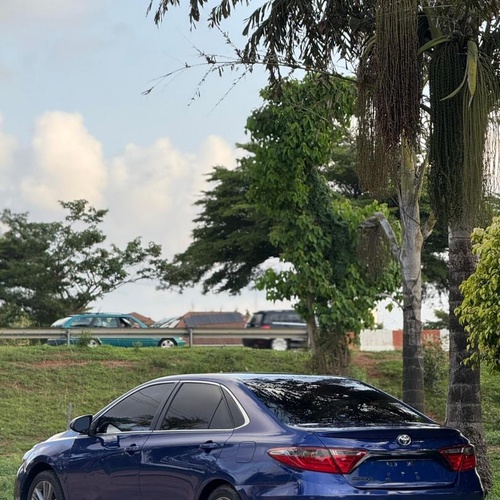 SUPER CLEAN FOREIGN USED TOYOTA CAMRY SE 2016  IN ABUJA