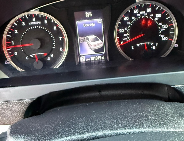 SUPER CLEAN FOREIGN USED TOYOTA CAMRY SE 2016  IN ABUJA