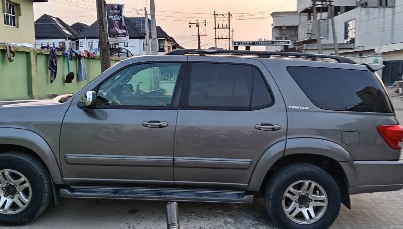 2010 TOKUNBO STANDARD TOYOTA SEQUOIA for sale in Lagos image