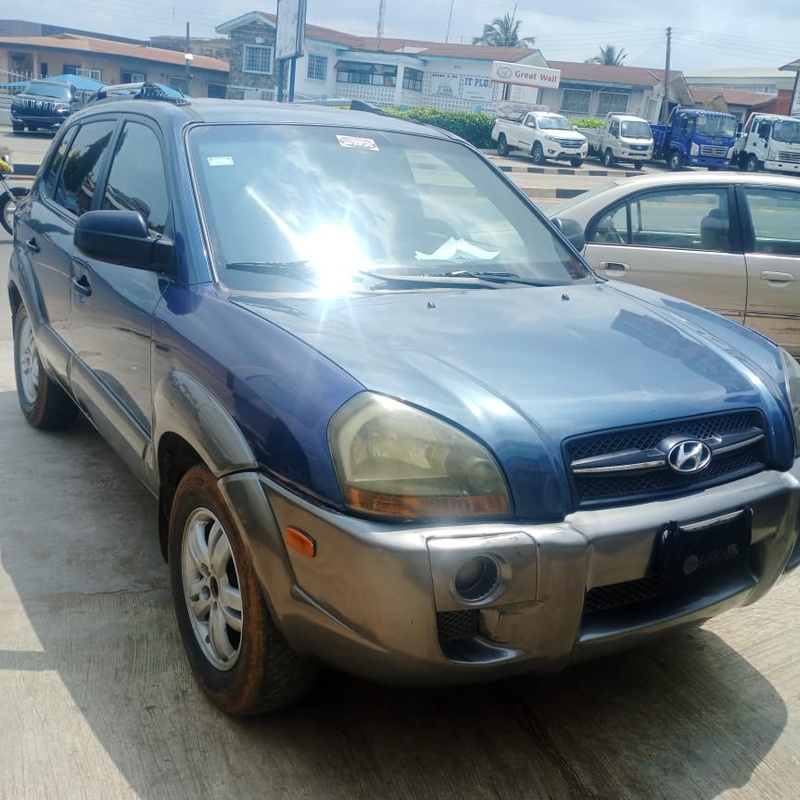 Nigerian Used Hyundai Tucson 2006 for sale in Oyo state image