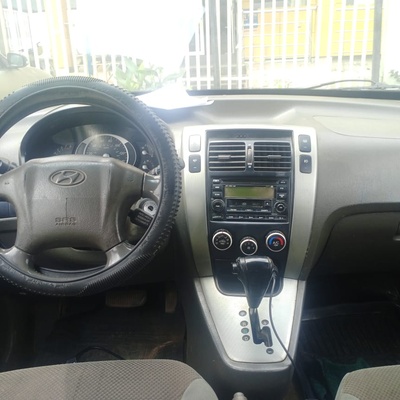 Nigerian Used Hyundai Tucson 2006 for sale in Oyo state