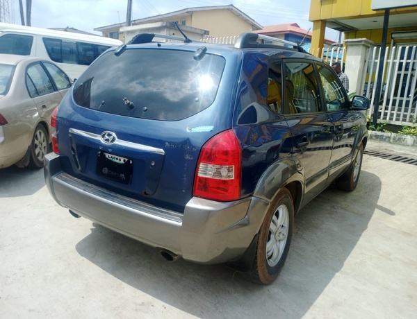 Nigerian Used Hyundai Tucson 2006 for sale in Oyo state