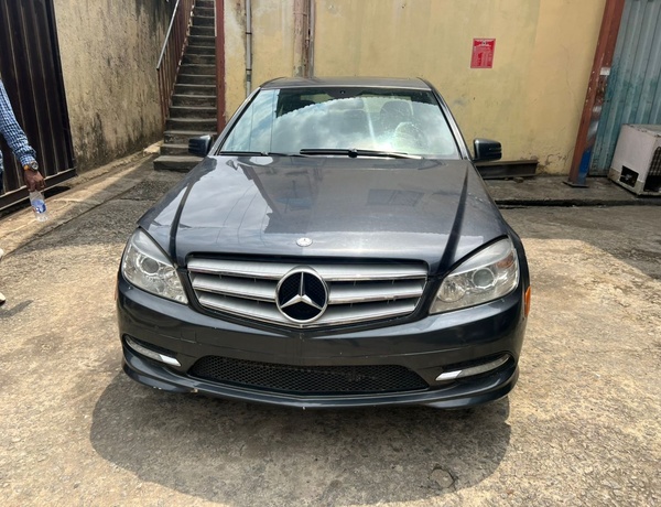 Mercedez Benz C250 2011 model for sale in lagos state