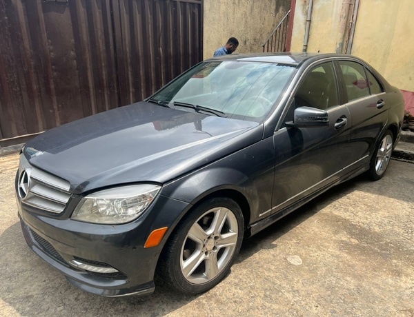 Mercedez Benz C250 2011 model for sale in lagos state