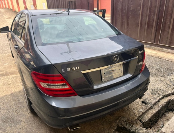 Mercedez Benz C250 2011 model for sale in lagos state