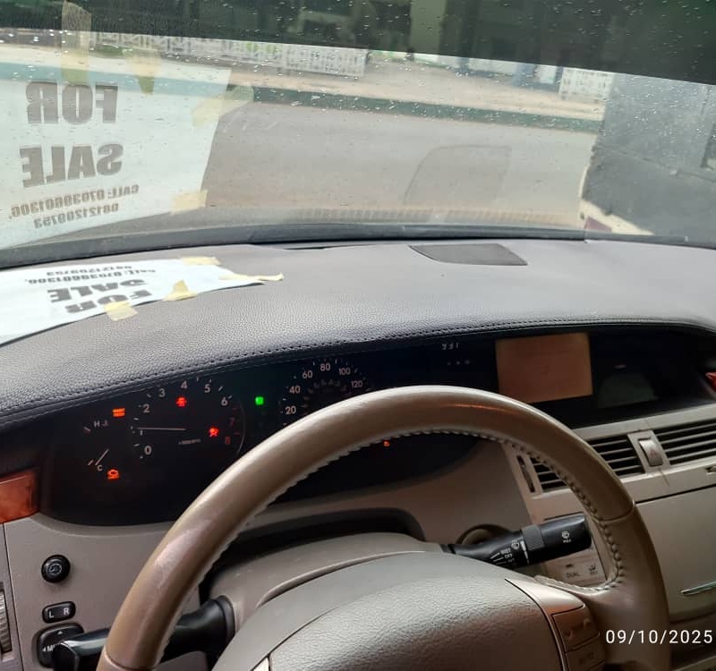 Nigerian Used Toyota Avalon 2006 for Sale In Uyo image
