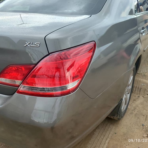 Nigerian Used Toyota Avalon 2006 for Sale In Uyo