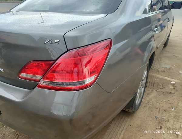 Nigerian Used Toyota Avalon 2006 for Sale In Uyo