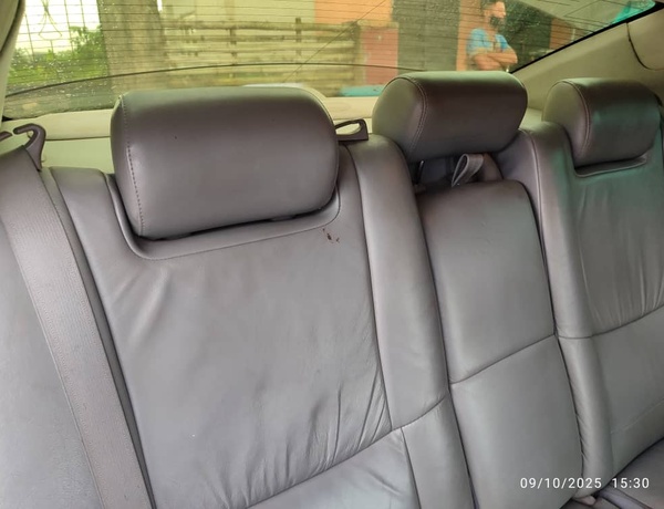 Nigerian Used Toyota Avalon 2006 for Sale In Uyo