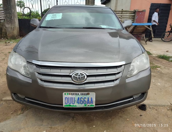 Nigerian Used Toyota Avalon 2006 for Sale In Uyo