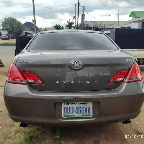 Nigerian Used Toyota Avalon 2006 for Sale In Uyo