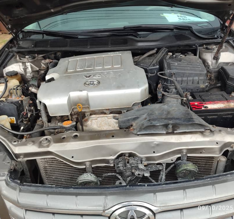 Nigerian Used Toyota Avalon 2006 for Sale In Uyo image