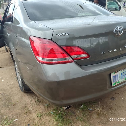 Nigerian Used Toyota Avalon 2006 for Sale In Uyo