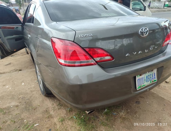 Nigerian Used Toyota Avalon 2006 for Sale In Uyo