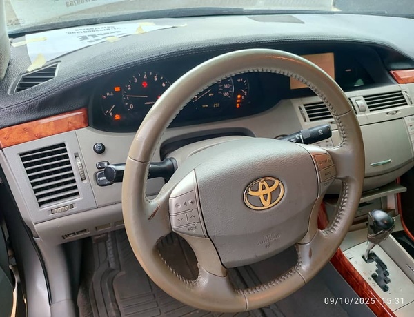 Nigerian Used Toyota Avalon 2006 for Sale In Uyo