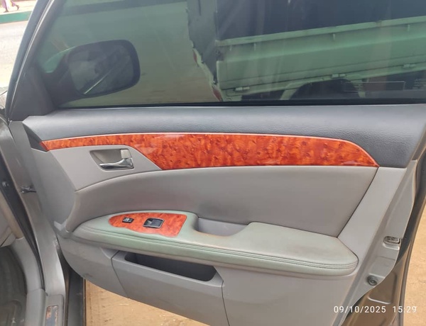 Nigerian Used Toyota Avalon 2006 for Sale In Uyo