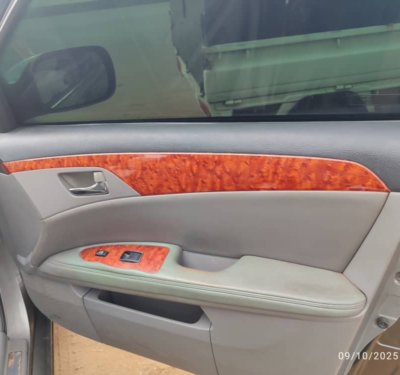 Nigerian Used Toyota Avalon 2006 for Sale In Uyo image