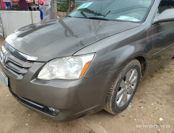Nigerian Used Toyota Avalon 2006 for Sale In Uyo