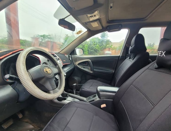 Nigerian Used Toyota RAV4 2007 for sale in Osun state