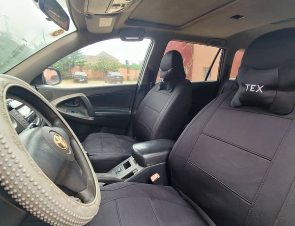 Nigerian Used Toyota RAV4 2007 for sale in Osun state